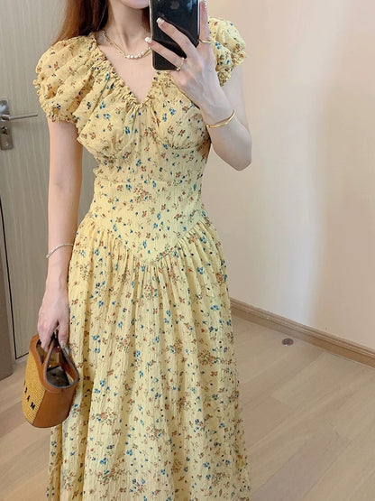 French tea break v-neck puff sleeve dress for women summer new style gentle yellow floral waist-length mid-length skirt