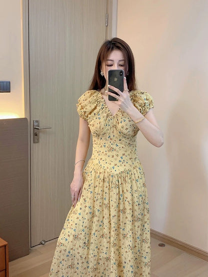 French tea break v-neck puff sleeve dress for women summer new style gentle yellow floral waist-length mid-length skirt