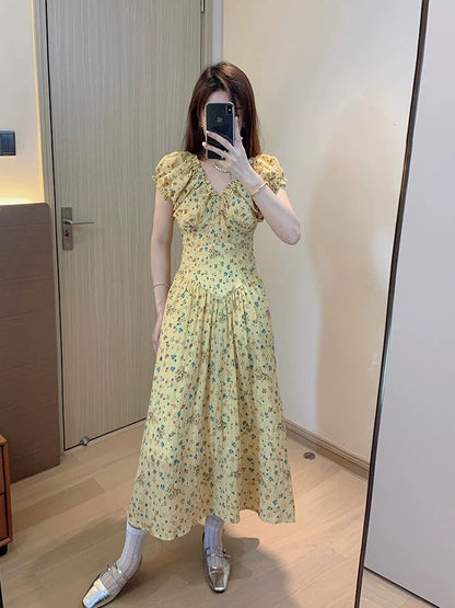 French tea break v-neck puff sleeve dress for women summer new style gentle yellow floral waist-length mid-length skirt