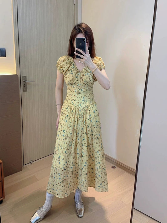 French tea break v-neck puff sleeve dress for women summer new style gentle yellow floral waist-length mid-length skirt