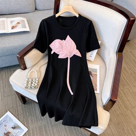 Clearance leak, high-end and elegant short-sleeved dress for ladies, summer new style, cold style, chic, age-reducing A-line skirt