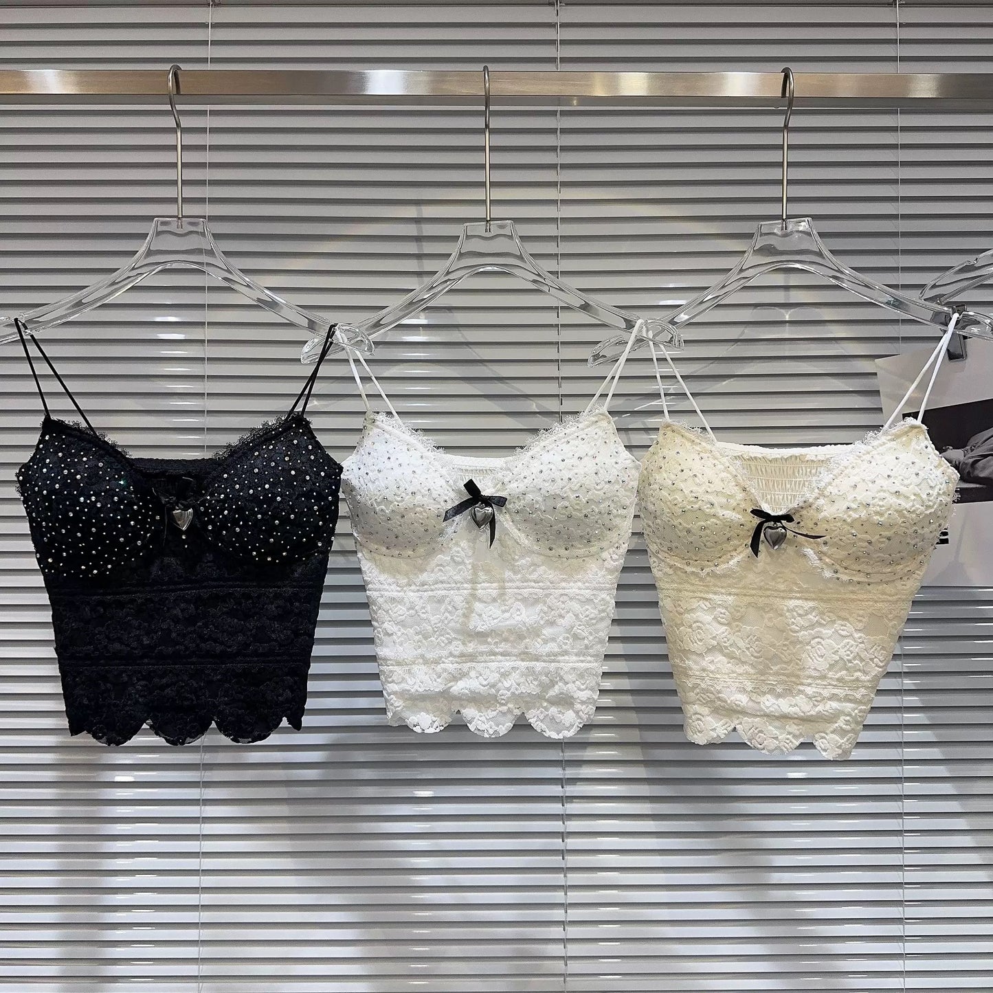 [In Stock] 2026 Spring New Style-Style Heart Bow Rhinestone Crochet Bra Pads Elegant Camisole