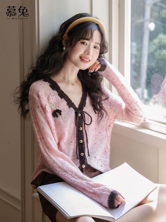 MuTu Sweet V-neck Color Block Long-sleeved Cardigan Sweater for Women, 2025 Autumn New Style, Unique Three-dimensional Floral Knitted Top