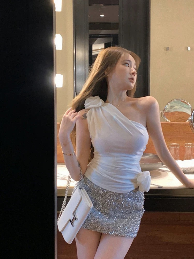 Designed three-dimensional flower camisole women's new French slanted shoulder temperament sexy hot girl short top trendy