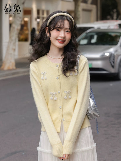 MuTu Sweet Yellow 3D Cherry Cardigan for Women, 2025 Winter New Style, Loose and Soft Knit Top