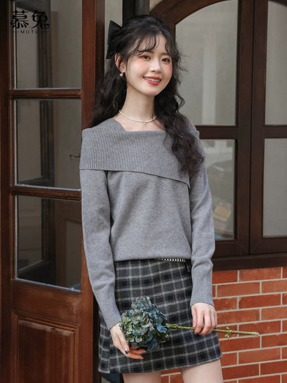 MuTu Korean Style Off-Shoulder Sweater for Women, 2025 Winter New Arrival, Gentle Style, Petite, Loose Knit Top