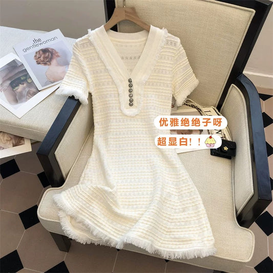 Big brand buyer store! Women's clothing has been withdrawn from clearance counters ~ Xiaoxiangfeng waist-cinching and elegant knitted dress