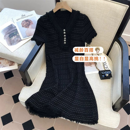 Big brand buyer store! Women's clothing has been withdrawn from clearance counters ~ Xiaoxiangfeng waist-cinching and elegant knitted dress
