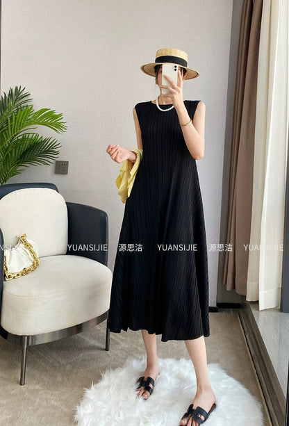 High-end and elegant French pleated dress with large hem 2024 summer drape sleeveless vest dress bottoming long skirt