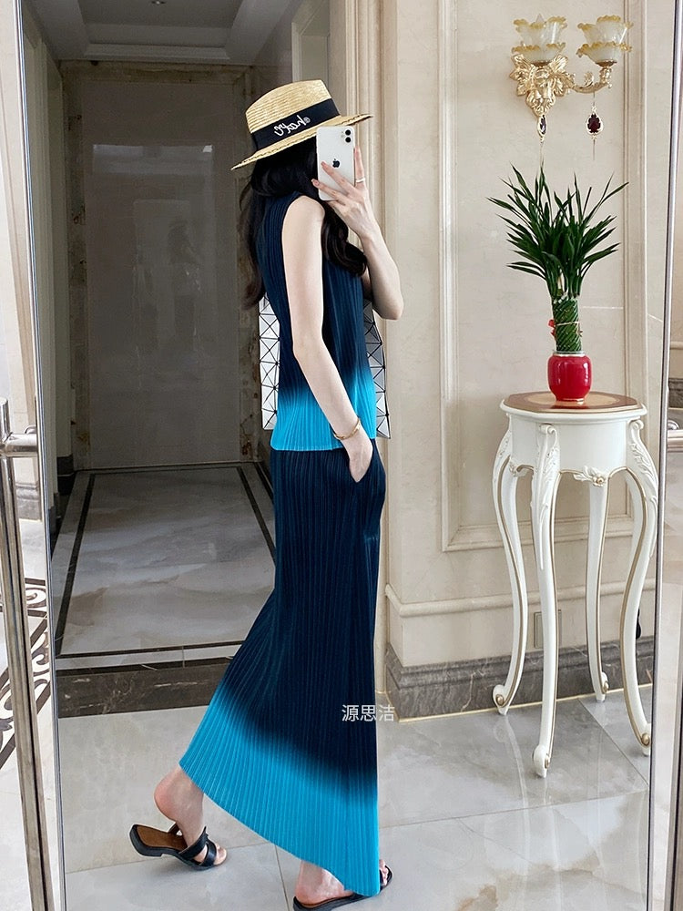 Pleated niche design sweet and spicy top half skirt three-piece suit two-piece women's summer new printed long skirt