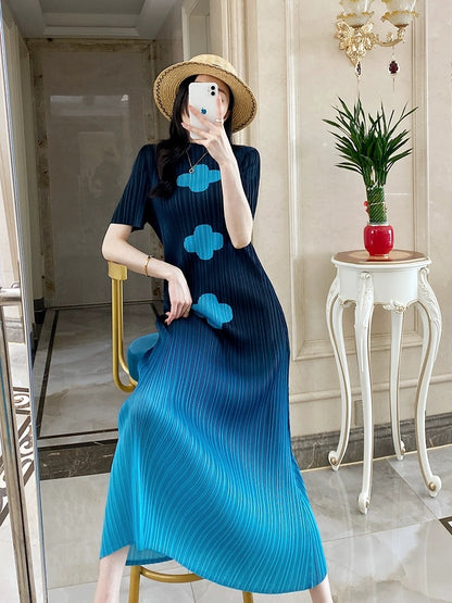 Pleated niche design sweet and spicy top half skirt three-piece suit two-piece women's summer new printed long skirt