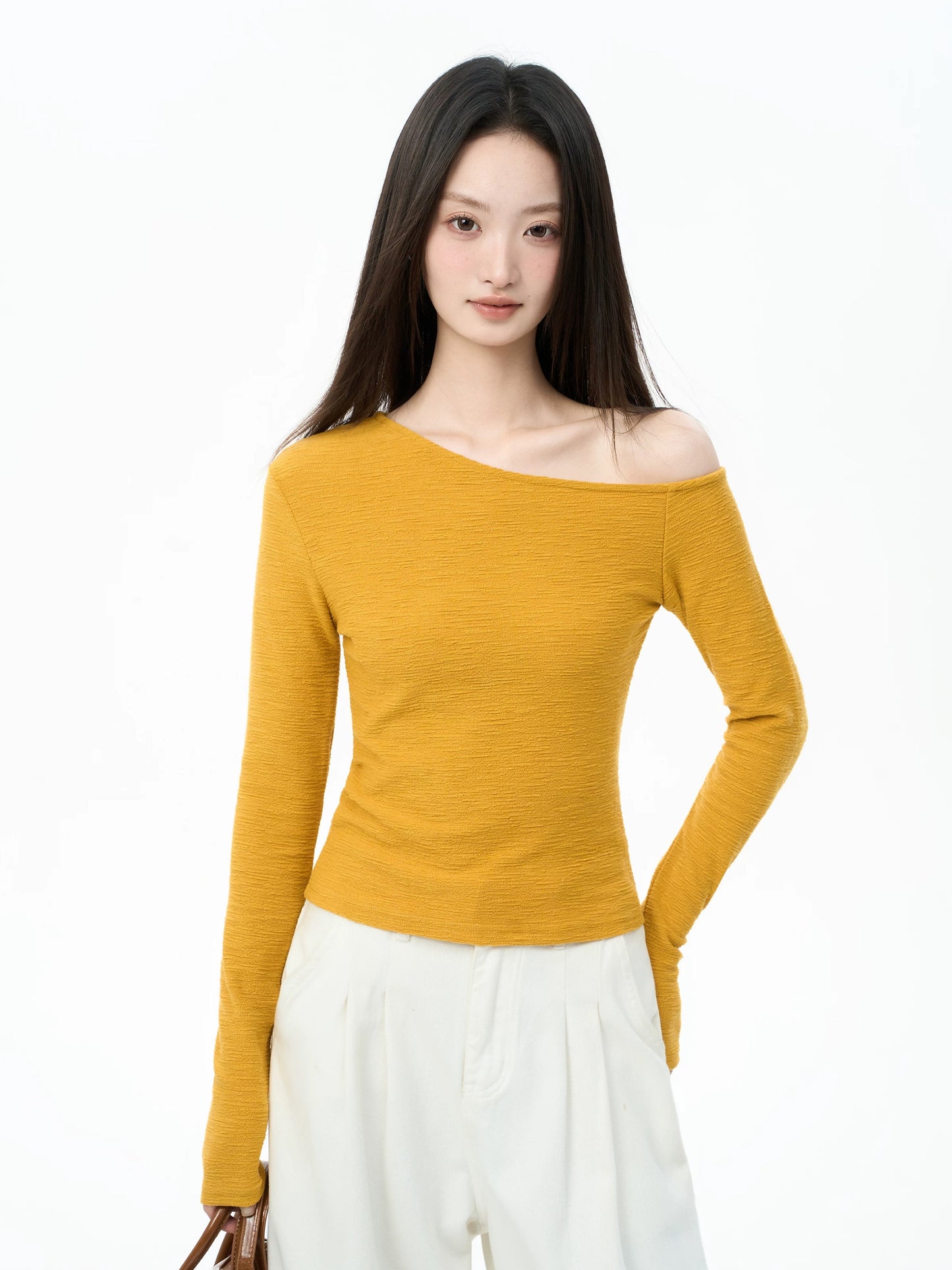 iiiamX Early Autumn Yellow Off-Shoulder Long-Sleeve T-Shirt for Women, Autumn Off-Shoulder Slim Fit Innerwear, Sexy Girl Top, 2025 New Style
