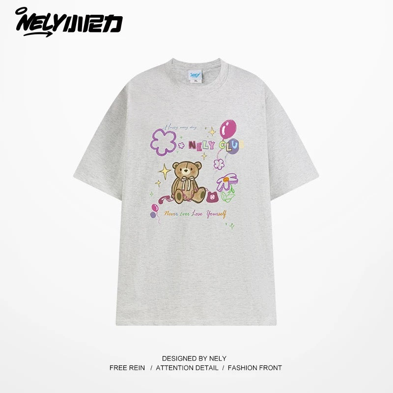 NELY cute cartoon bear print niche short-sleeved T-shirt for men and women in summer loose lazy style tópỷ