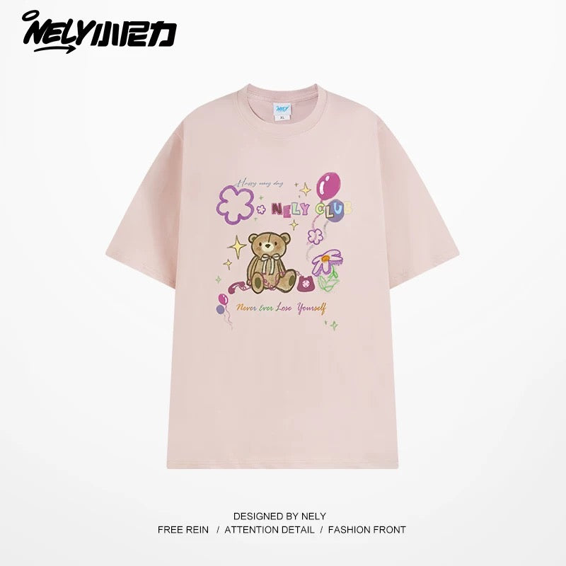 NELY cute cartoon bear print niche short-sleeved T-shirt for men and women in summer loose lazy style tópỷ