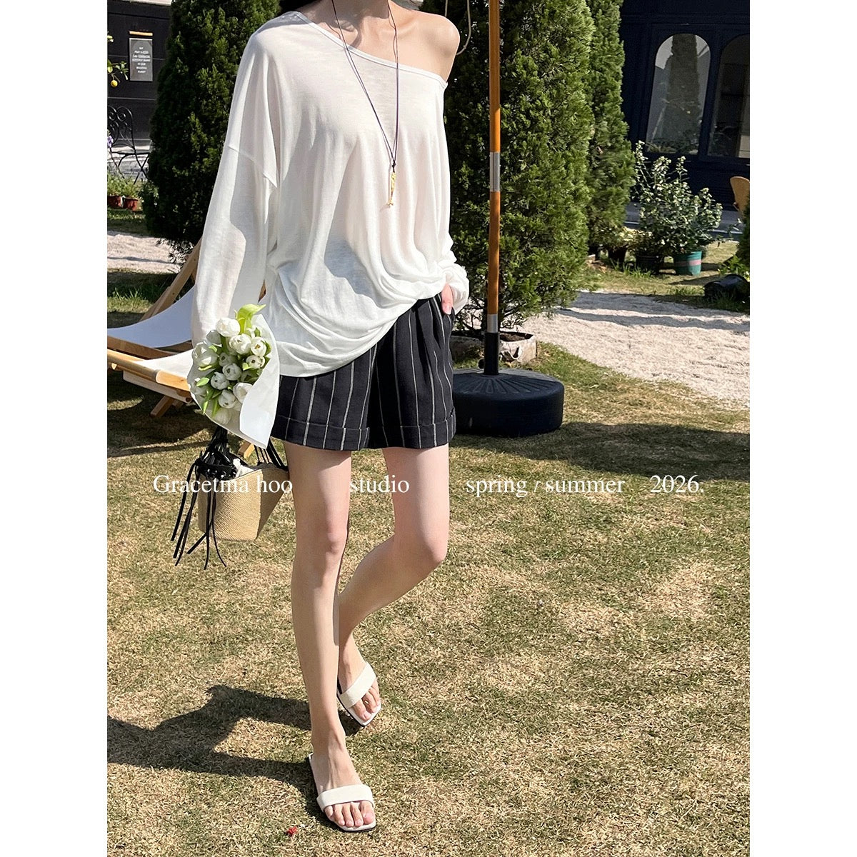 GRACETINA HOO - Relaxed Sun Protection Long-Sleeve T-Shirt (with Chain) (Includes one spare chain) TB179