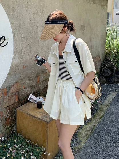 This year's popular fashion casual suits for women in summer 2024 new complete sets with suspenders cardigan shorts three-piece set
