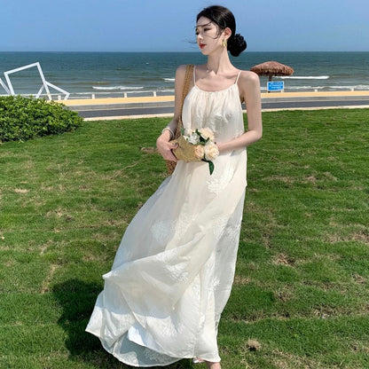 Sanya seaside holiday dress Thailand travel photo shoot backless sexy pure desire long skirt beach skirt embroidered skirt