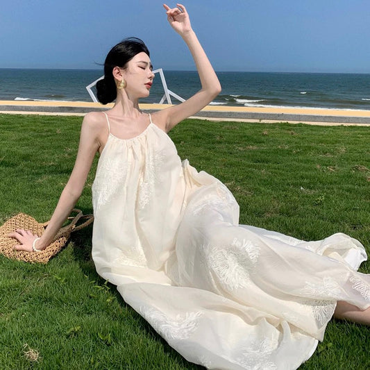 Sanya seaside holiday dress Thailand travel photo shoot backless sexy pure desire long skirt beach skirt embroidered skirt