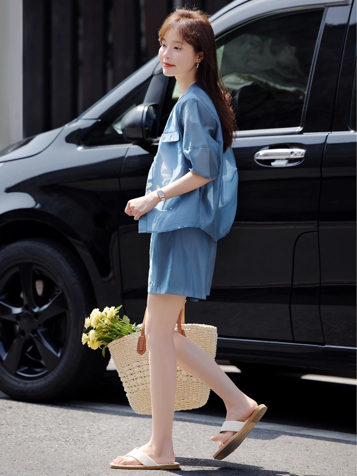 Mohan Yimei casual V-neck thin shirt shorts suit 2024 summer new design slim and elegant suit
