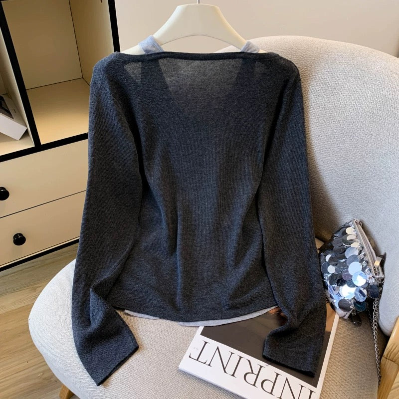 A must-have! This color-blocked halter neck faux two-piece knit top is a new autumn style for women, featuring a youthful and slimming design.