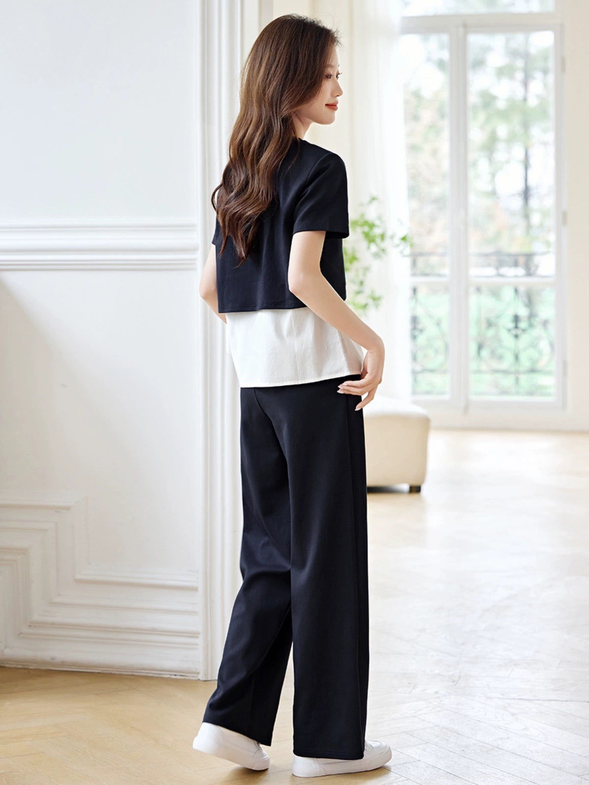 Mohan Yimei casual and fashionable fake two-piece contrasting color splicing suit 2024 summer new deconstructed split suit