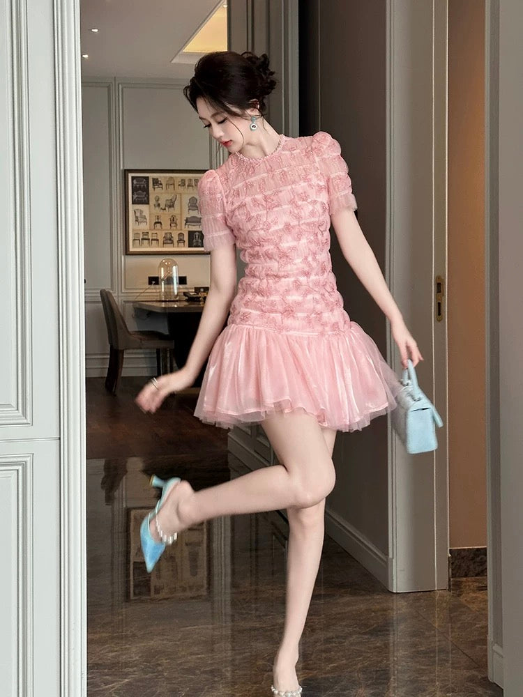 Pink dress women's summer 2025 new seaside vacation high-end pleated petite A-line skirt short skirt