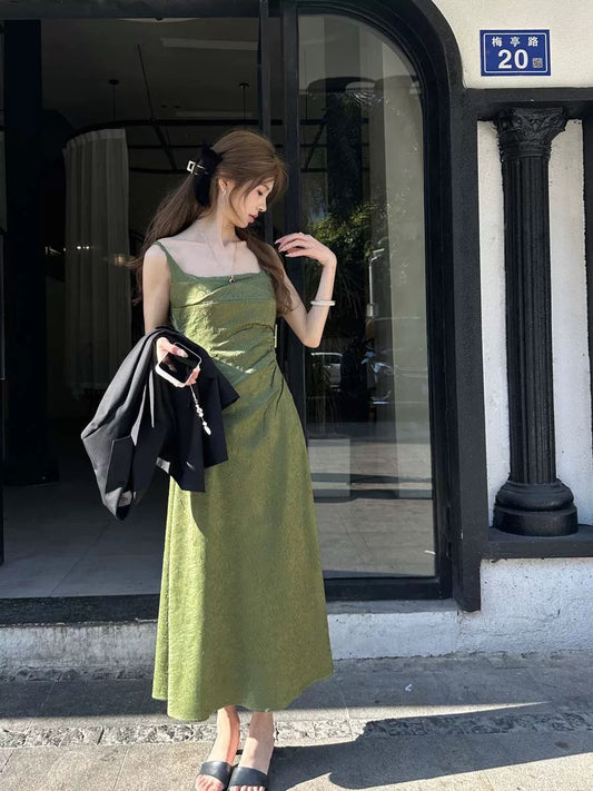 Wind and smoke / streamer textured satin dress French retro green suspender dress slim long dress