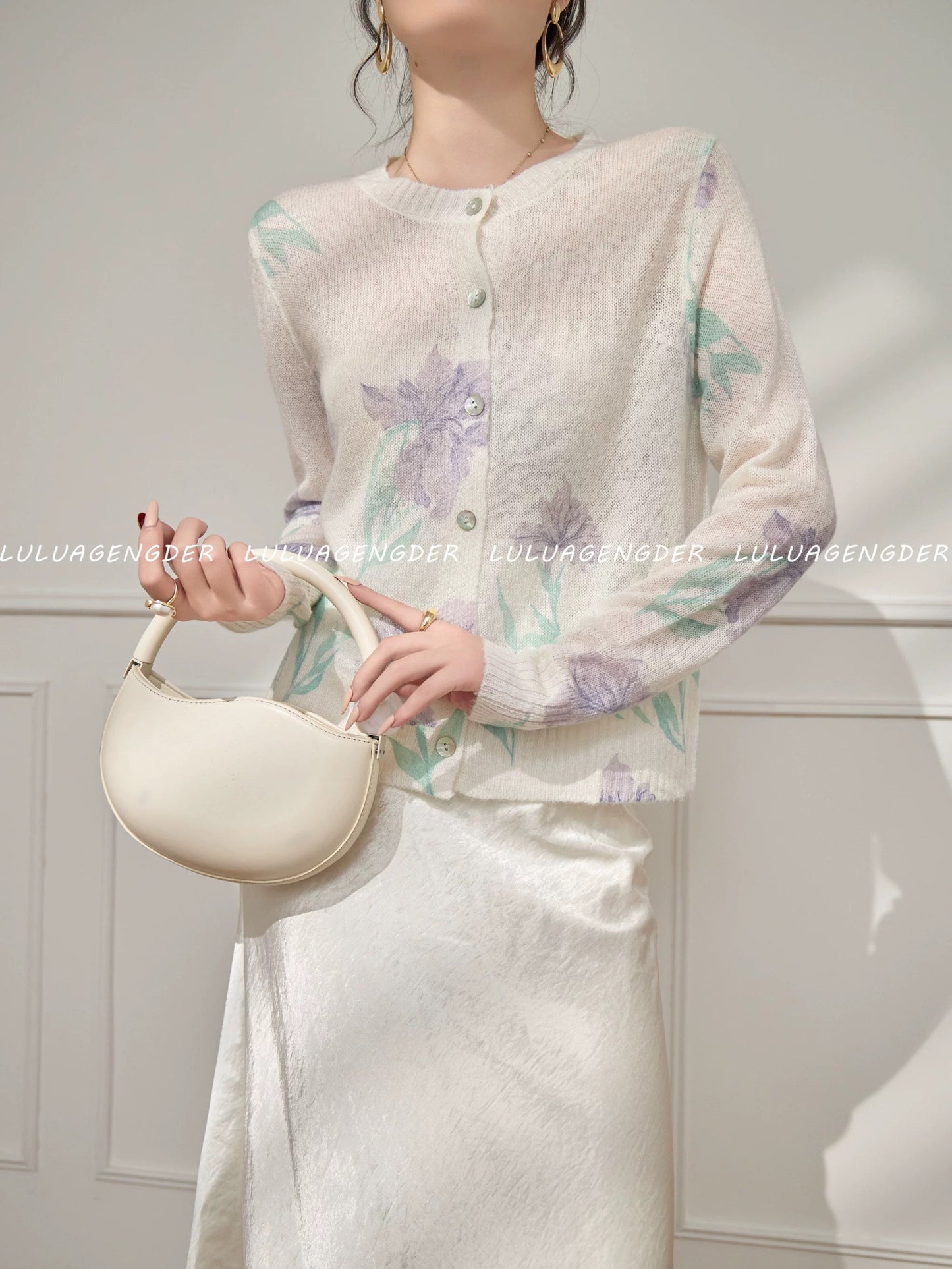 Lulu's style, fashionable and versatile printed knitted cardigan, new autumn/winter design, unique and distinctive top.