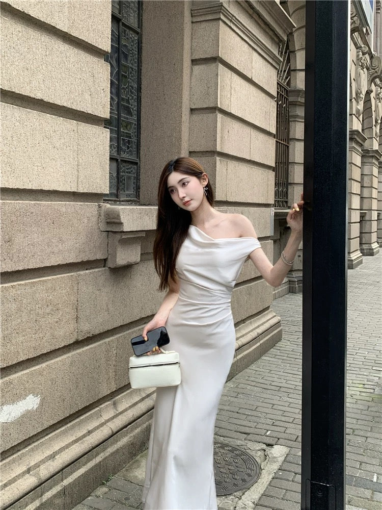 Qian Anan's French sloping collar, off-the-shoulder, sexy mid-length dress, waist-cinching fishtail dress for women