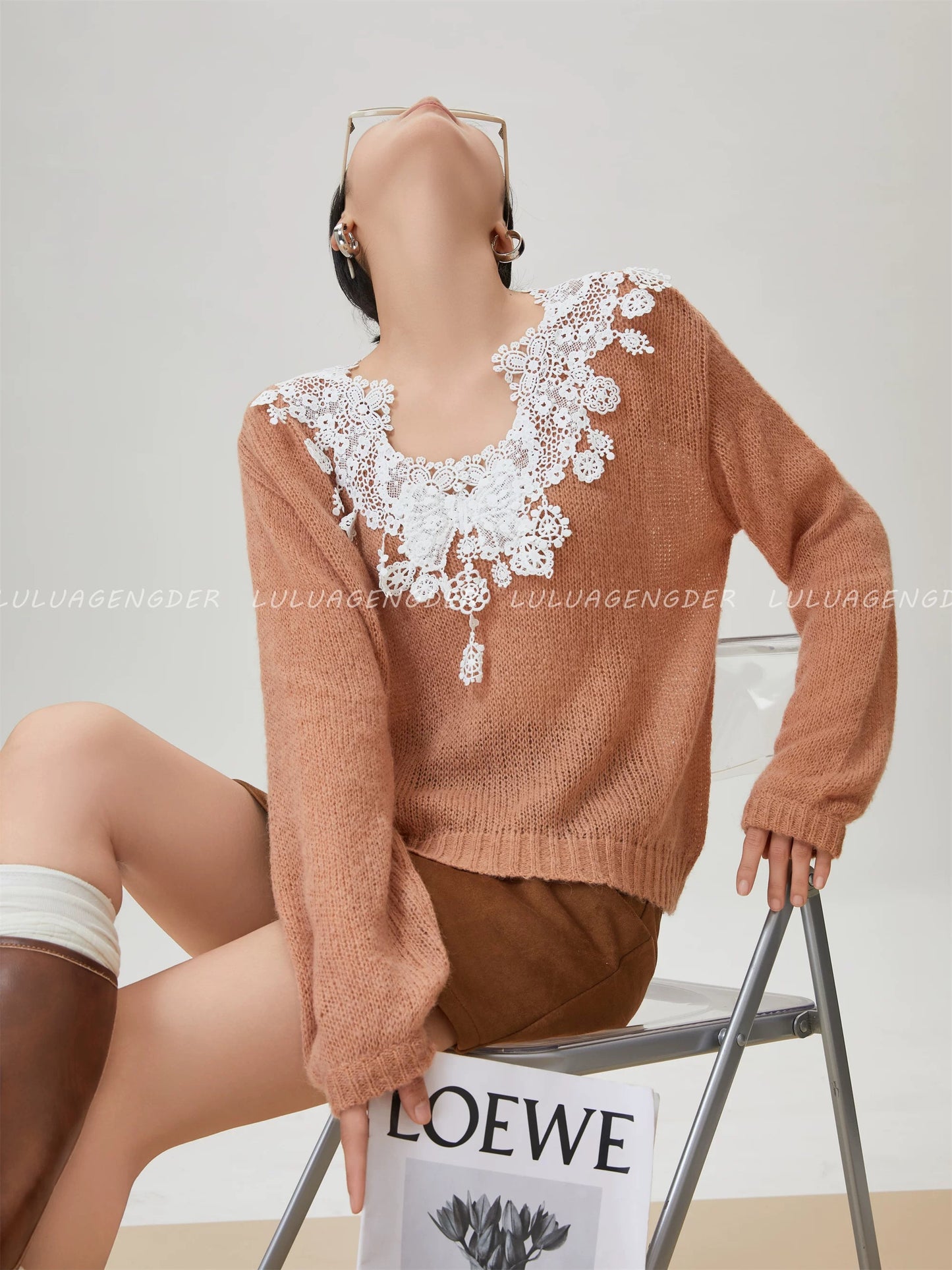 Lulu's Korean-style pretty early autumn sweater, new autumn style, elegant lace knit design, long-sleeved knitwear.
