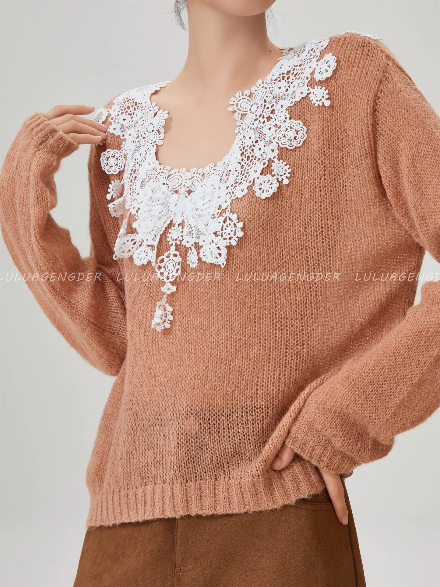 Lulu's Korean-style pretty early autumn sweater, new autumn style, elegant lace knit design, long-sleeved knitwear.