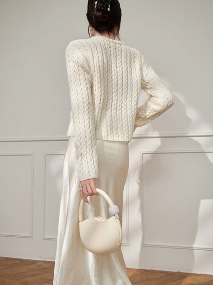 Lulu's style simple round neck sweater for commuting, new autumn 2025, elegant sequin design, long-sleeved knitwear.