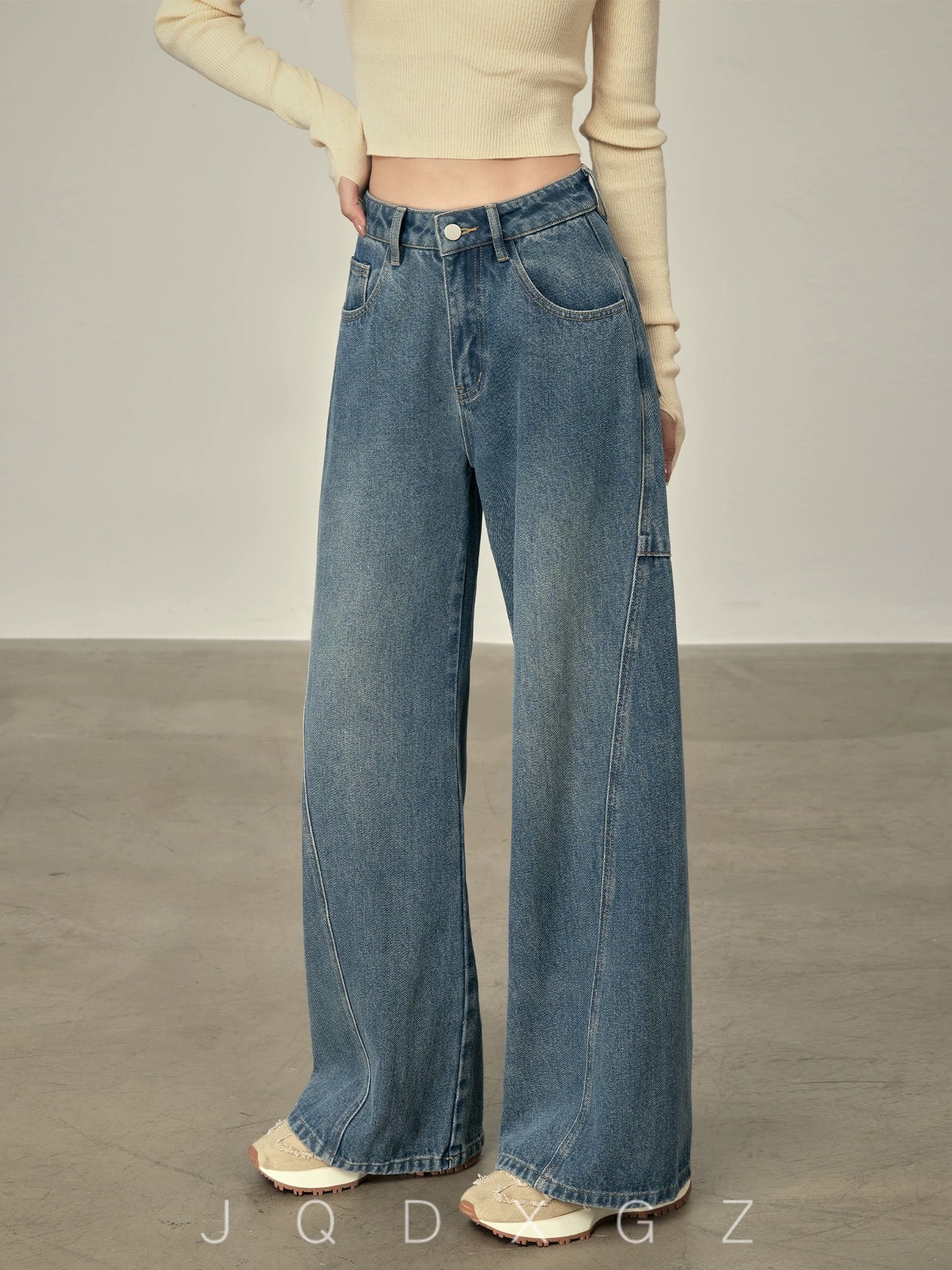 The rise of small women's high-waisted jeans, lazy and loose-feeling wide-leg pants, spring and autumn slimming and high-skimming pants