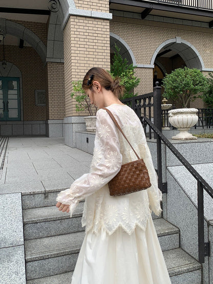 Hello Canon three-dimensional embroidery new Chinese button pleated shirt women's autumn new loose temperament long-sleeved shirt