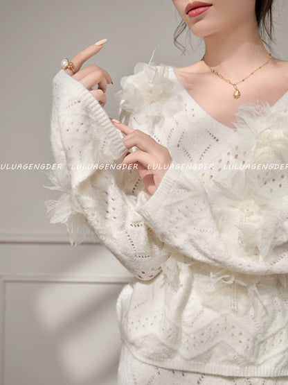 Lulu's style, relaxed and elegant V-neck knit sweater, new autumn/winter design, loose fit, slimming top.