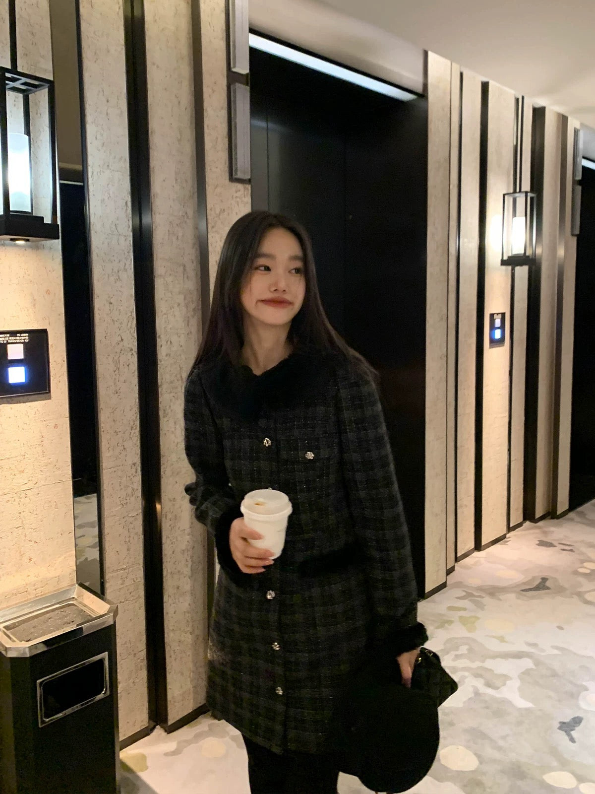 Hello Canon Xiaoxiangfeng contrast color fur collar dress women's autumn and winter new slim slim jacket mid-length skirt