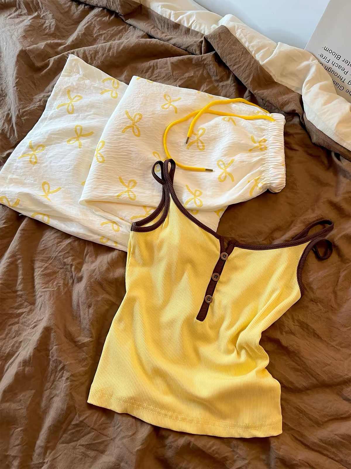 Korean-style yellow camisole pajama set for women (Autumn 2026 new arrival)—includes a cardigan and trousers; suitable for lounging or casual outings.