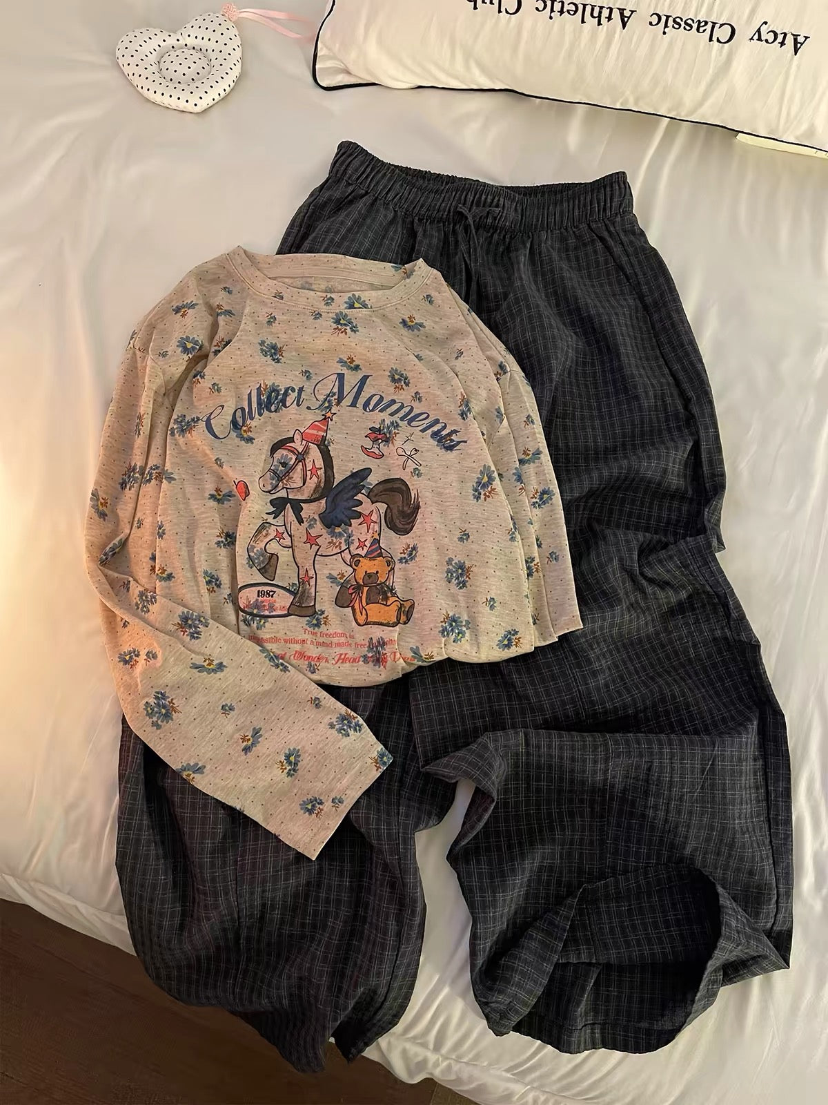 Stylish Plus-Size Long-Sleeve Pajama Set with Pony Motif – Early Autumn 2026 New Arrival (Suitable for Lounging or Casual Outings)