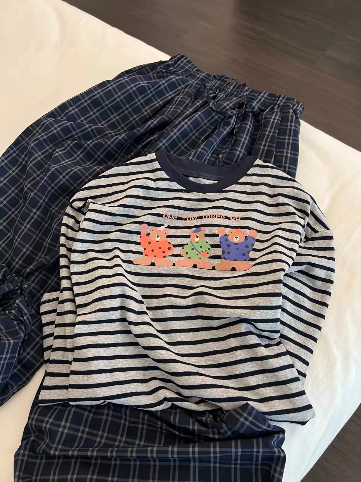 Women's Autumn Loungewear Set: Long-Sleeve Striped Top with Bear Motif & Loose Plaid Pants (Suitable for Casual Outings) – Korean Style