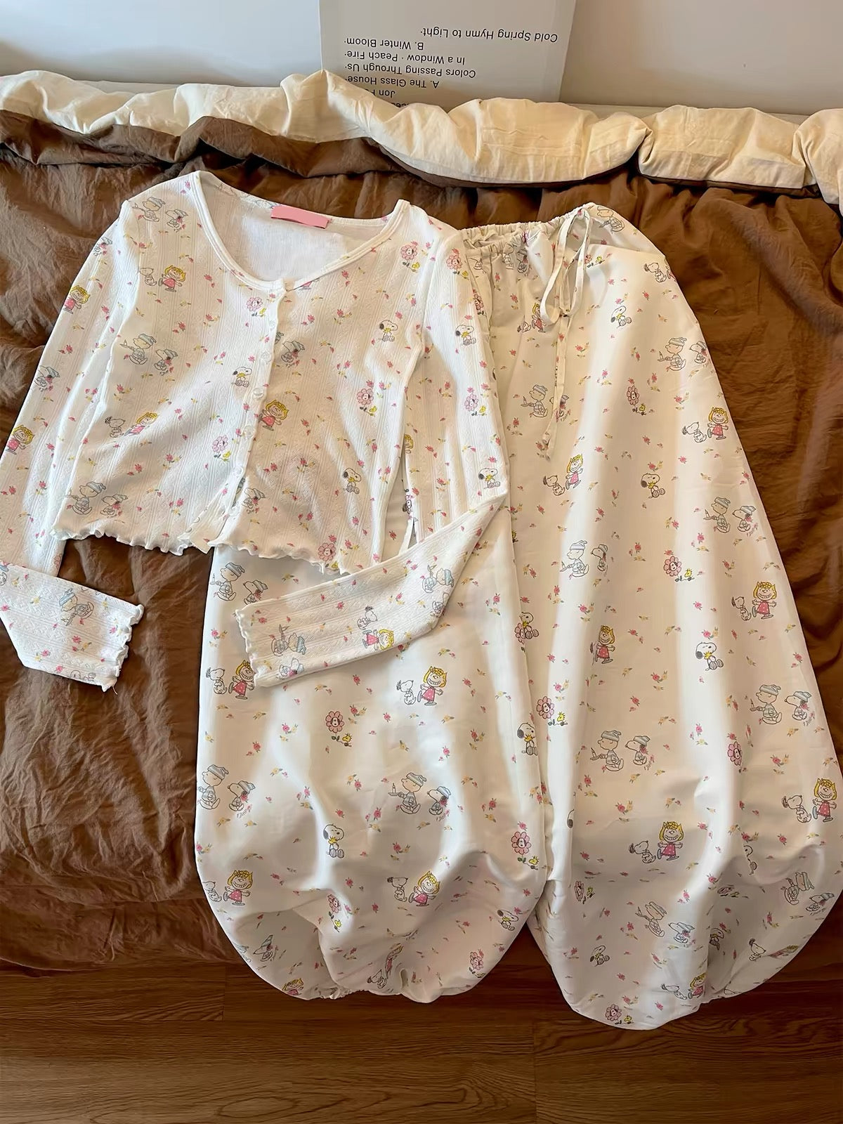 Plus-size early autumn sweet floral camisole pajama set (2026 new style): 3-piece loungewear set featuring a cardigan, trousers, and camisole—suitable for wearing outdoors.