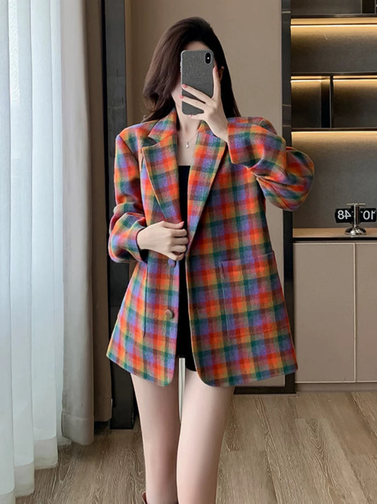 Korean-style plaid suit jacket, new spring/autumn 2025 style, sophisticated and retro-inspired for commuting.