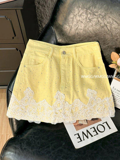 Yellow denim skirt female 2025 new style small a-line lace diamond-studded cool queen wear hip skirt