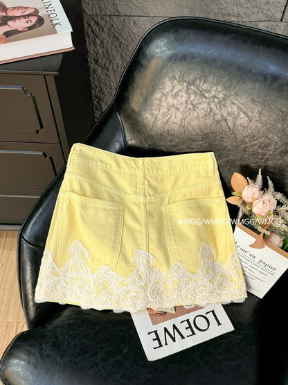 Yellow denim skirt female 2025 new style small a-line lace diamond-studded cool queen wear hip skirt