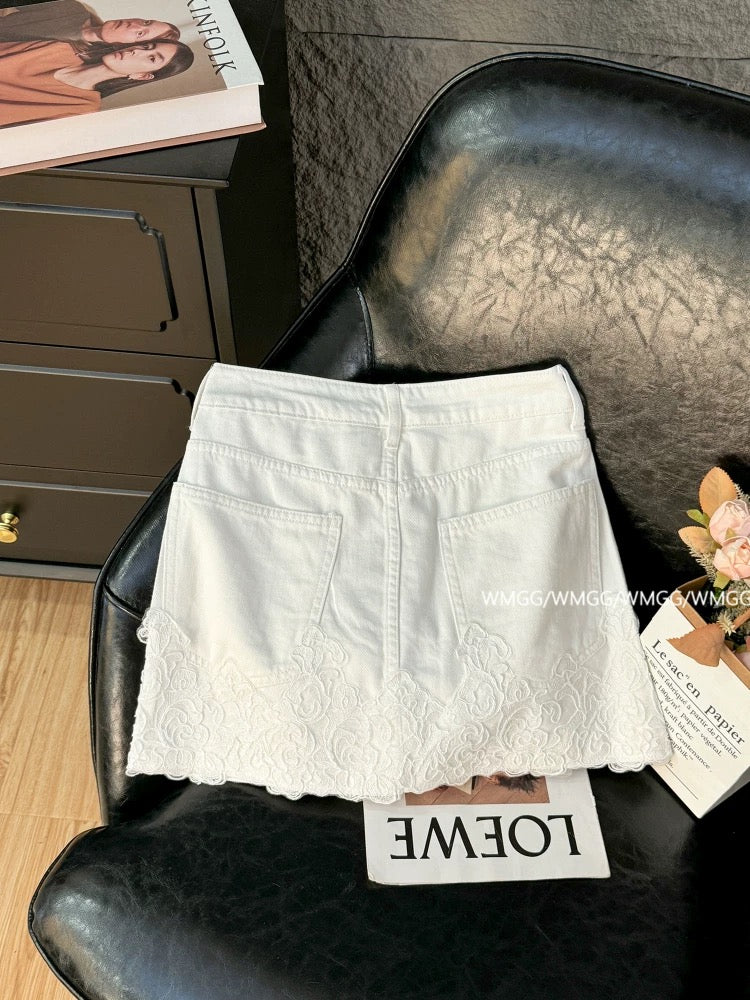 White denim skirt women 2025 new a-line small light luxury diamond lace stitching high waist hip skirt