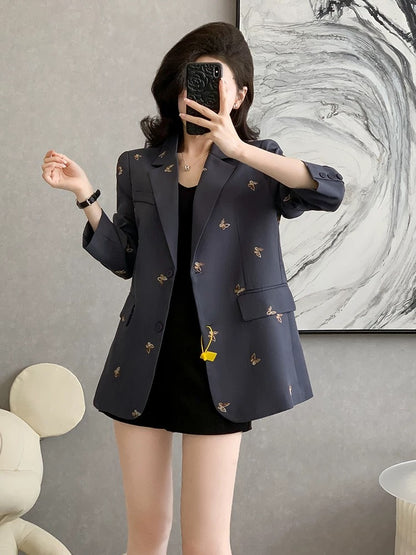 2025 Autumn Long-Sleeved Fashionable Professional Suit Jacket for Women, Elegant Loose Fit, Light Professional Style, Casual and High-End.