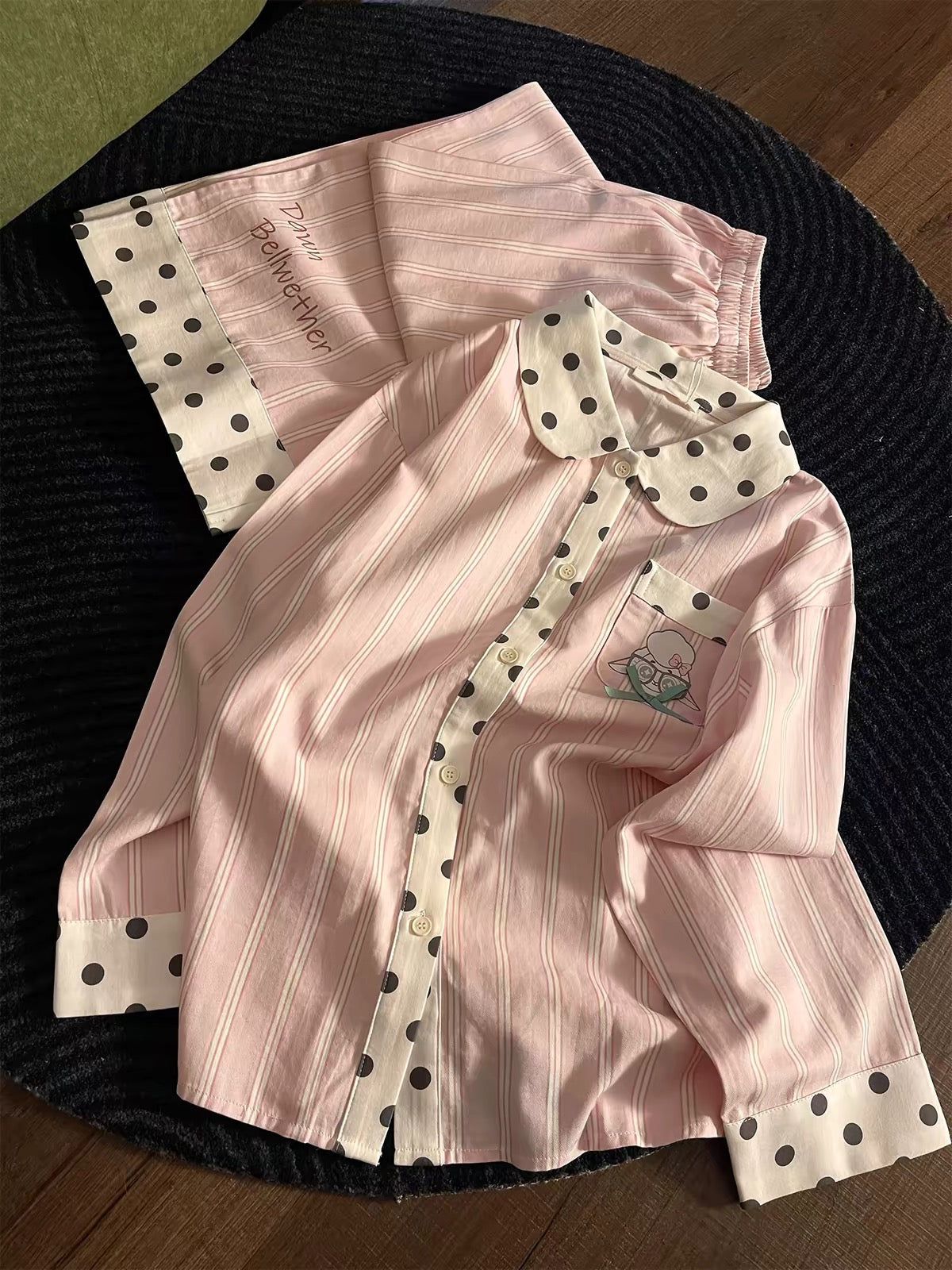 Korean-style pink vertical-striped pajama set for women (Autumn 2026 new arrival): Cardigan-style loungewear featuring polka-dot paneling—suitable for wearing outdoors.