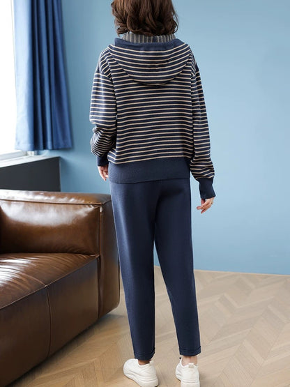 Mom's autumn style temperament knitted suit fashionable 2024 new middle-aged and elderly women's fashion striped sportswear sweatshirt