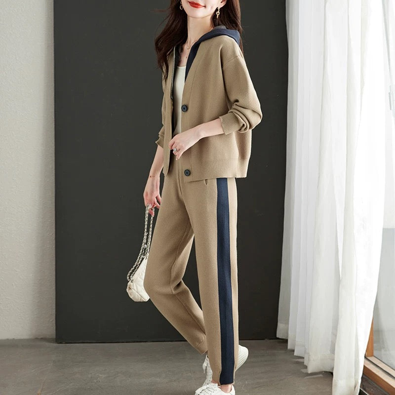 Mom's spring sportswear suit, stylish hooded top, two-piece set, middle-aged and elderly women's spring and autumn casual knitted jacket