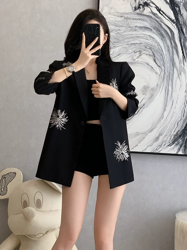 Casual blazer for women, elegant and sophisticated, unique design, loose fit, chic and stylish, a street-style blazer