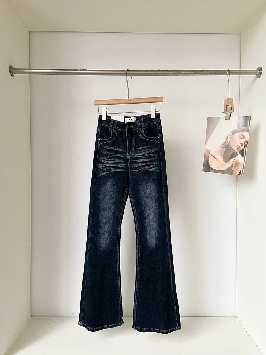 Washed blue high-waisted, hip-lifting, slimming denim wide-leg pants, new autumn 2025 style, Korean style, versatile straight leg trousers.
